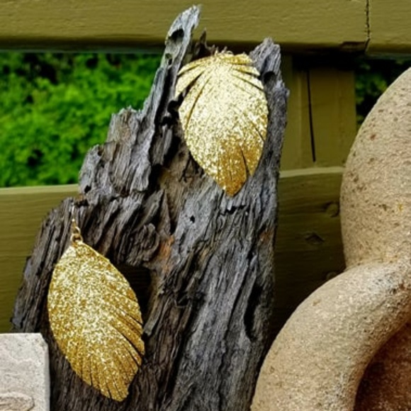 GOLD Leaf Nature EARRINGS - NEW - Picture 3 of 8